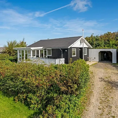 Brenda - 300m To The Fjord By Interhome