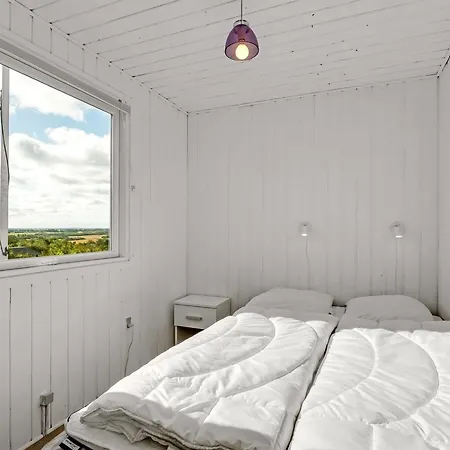 Brenda - 300m To The Fjord By Interhome